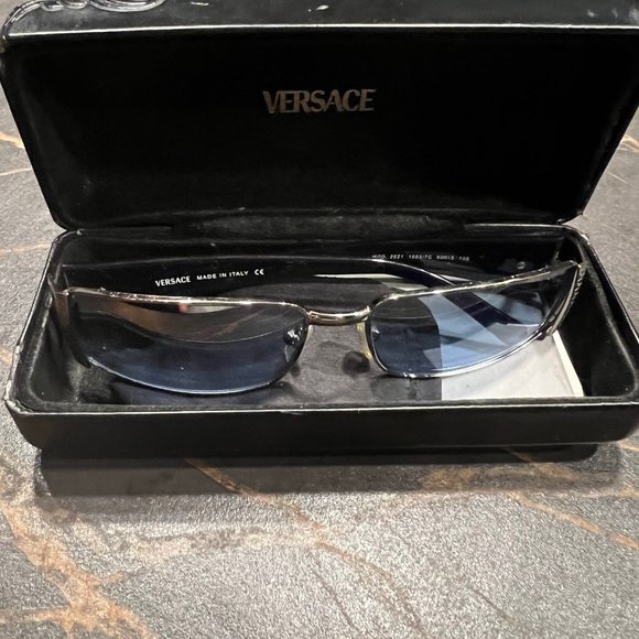 Vintage Versace Blue Sunglasses - Picture 5 of 6